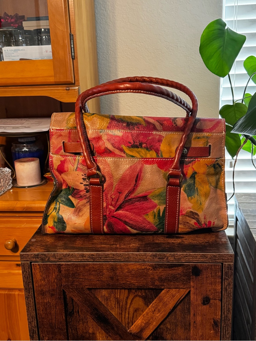 Patricia Nash Leather Floral Shoulder Bag - Picture 2 of 9